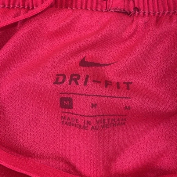 Nike Lot of Workout/gym/running clothes.  Pullover, shorts, tank top, tee shirt‎ - Picture 3 of 14